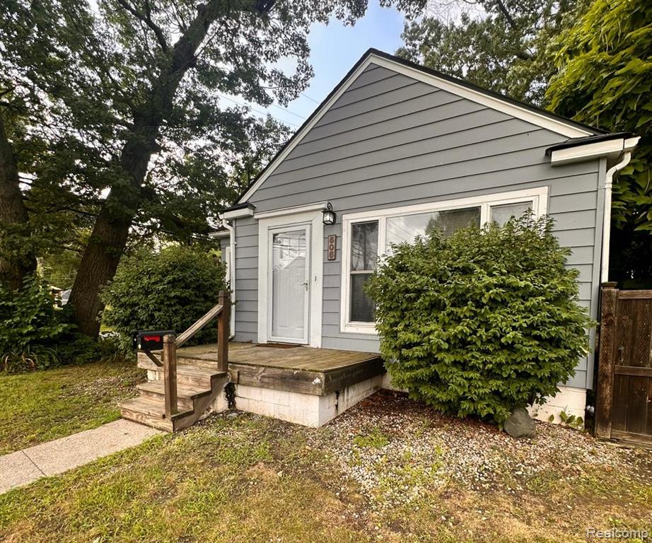 505 GARDENDALE Street, Ferndale, MI 48220 — Photo 2