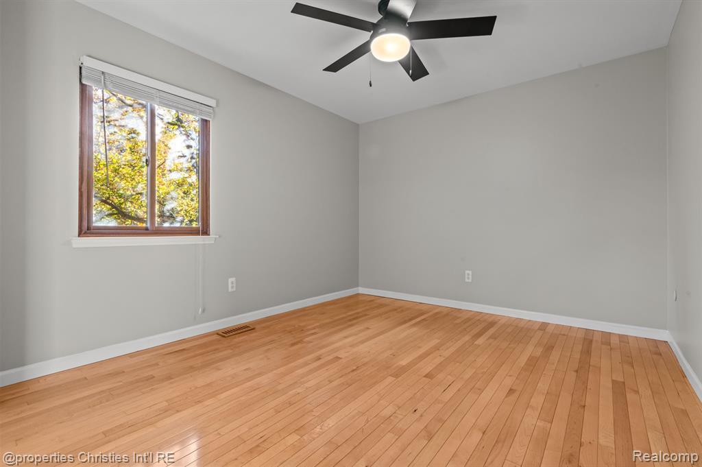 958 New Haven Court, Northville, MI 48167 — Photo 15