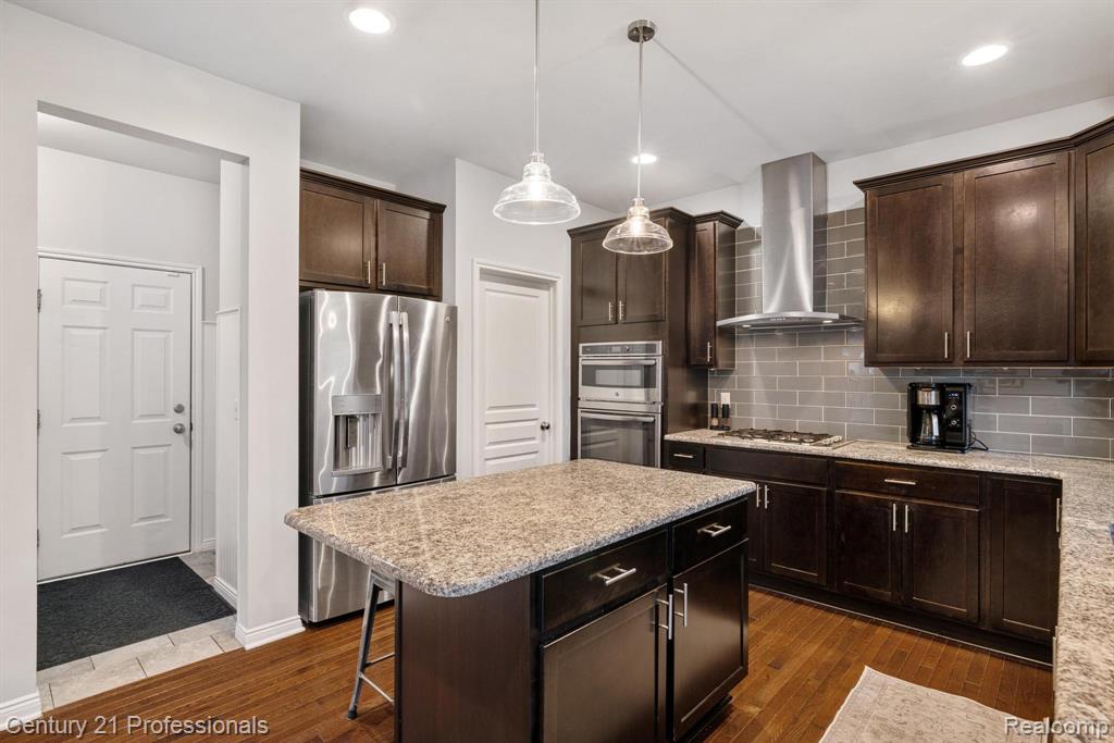 9754 Windsor Lane, Clarkston, MI 48348 — Photo 24