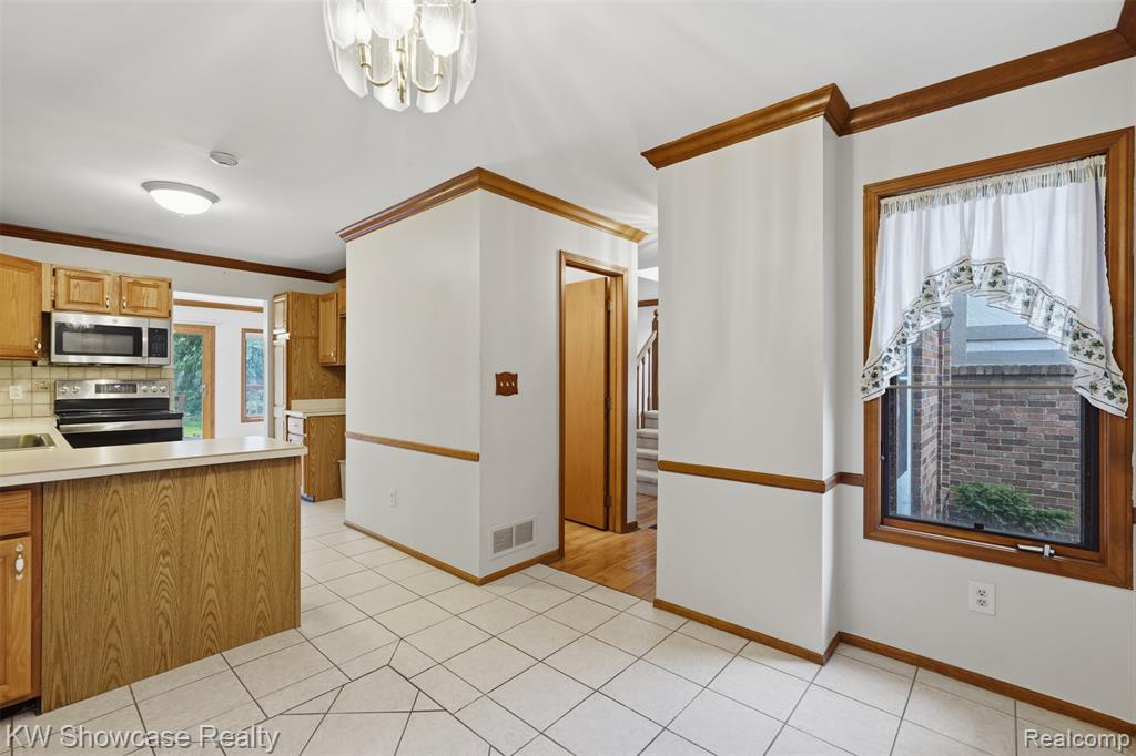 42289 Saratoga Circle, Canton, MI 48187 — Photo 14
