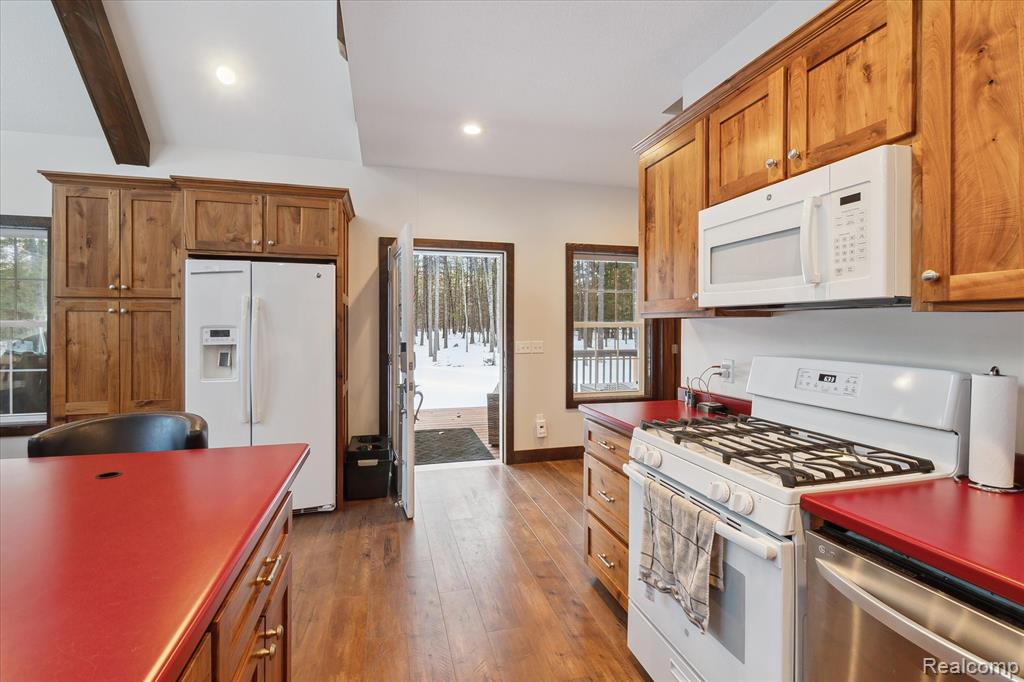 4345 Brenda Court, MI 48656 — Photo 17