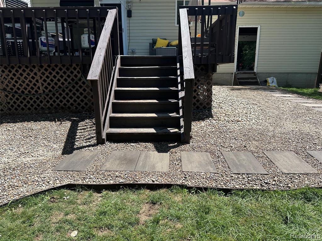 7093 Rolling Hills Drive, Waterford, MI 48327 — Photo 34