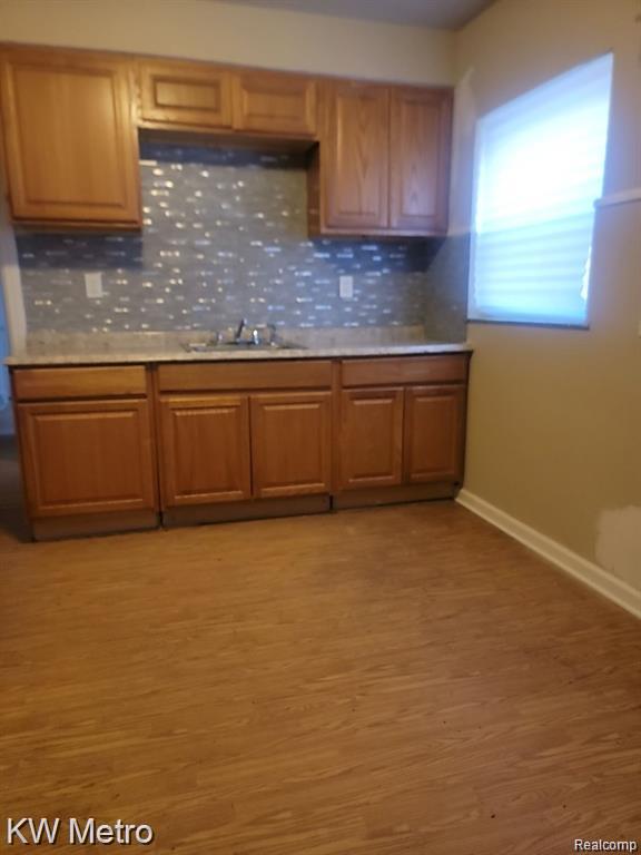 8595 CLOVERLAWN Street, Detroit, MI 48204 — Photo 5