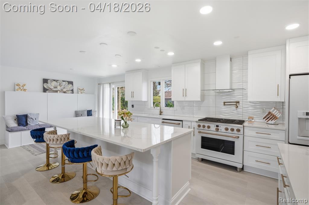 5585 Castleton Drive, West Bloomfield, MI — Photo 6