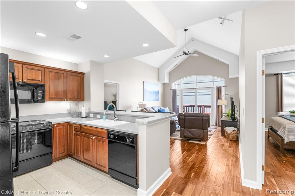 220 Mac Avenue, 411, East Lansing, MI 48823 — Photo 4