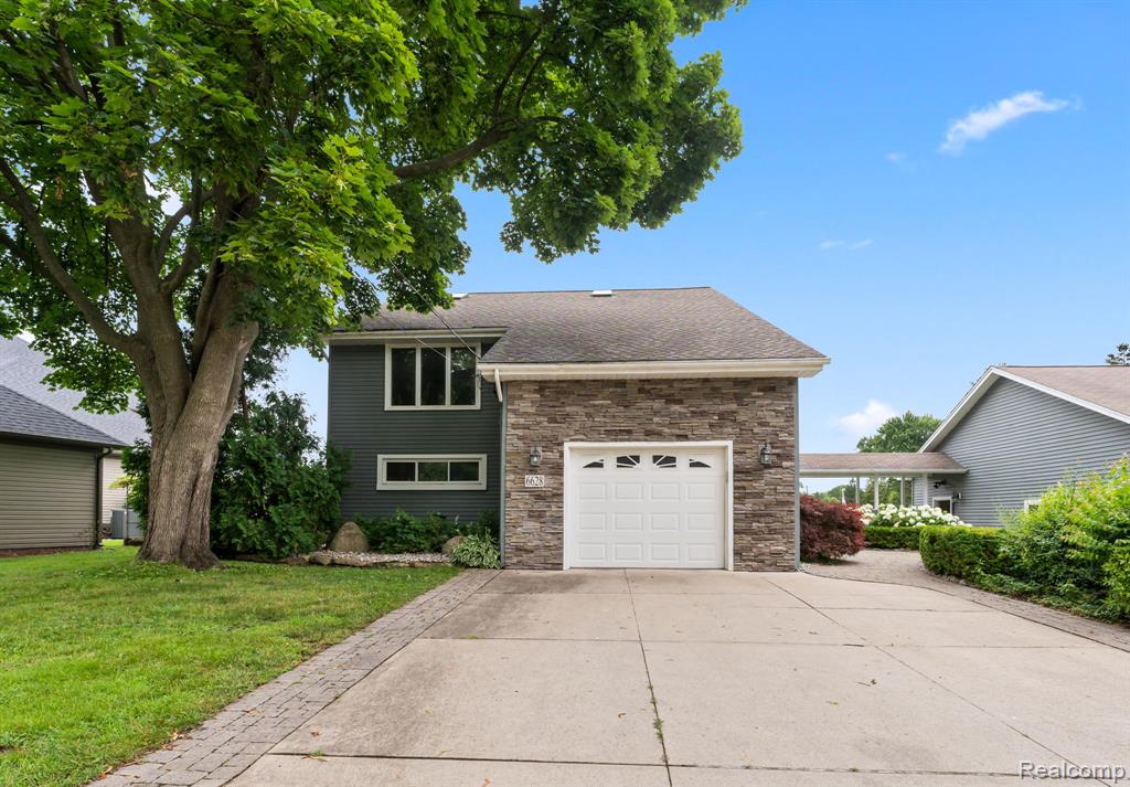 6628 Longworth Drive, Waterford, MI — Photo 4