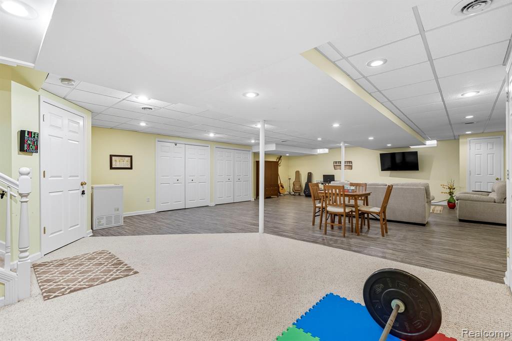 6572 Forest Park Drive, Troy, MI 48098 — Photo 41