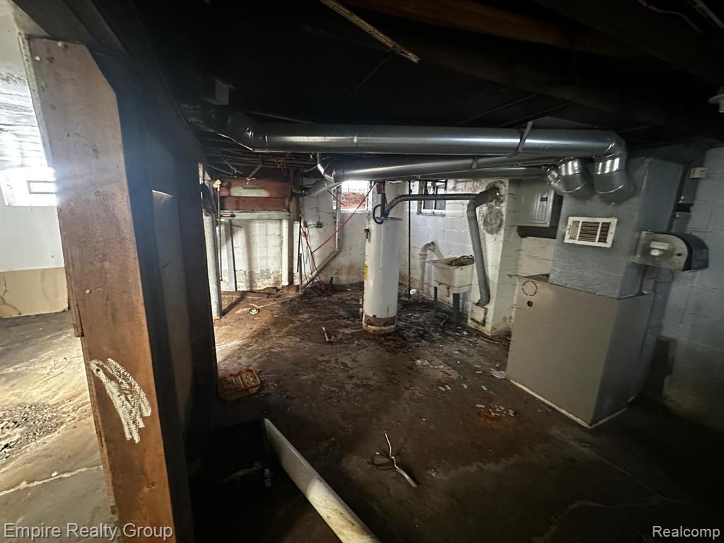9326 Ward Street, Detroit, MI 48228 — Photo 20
