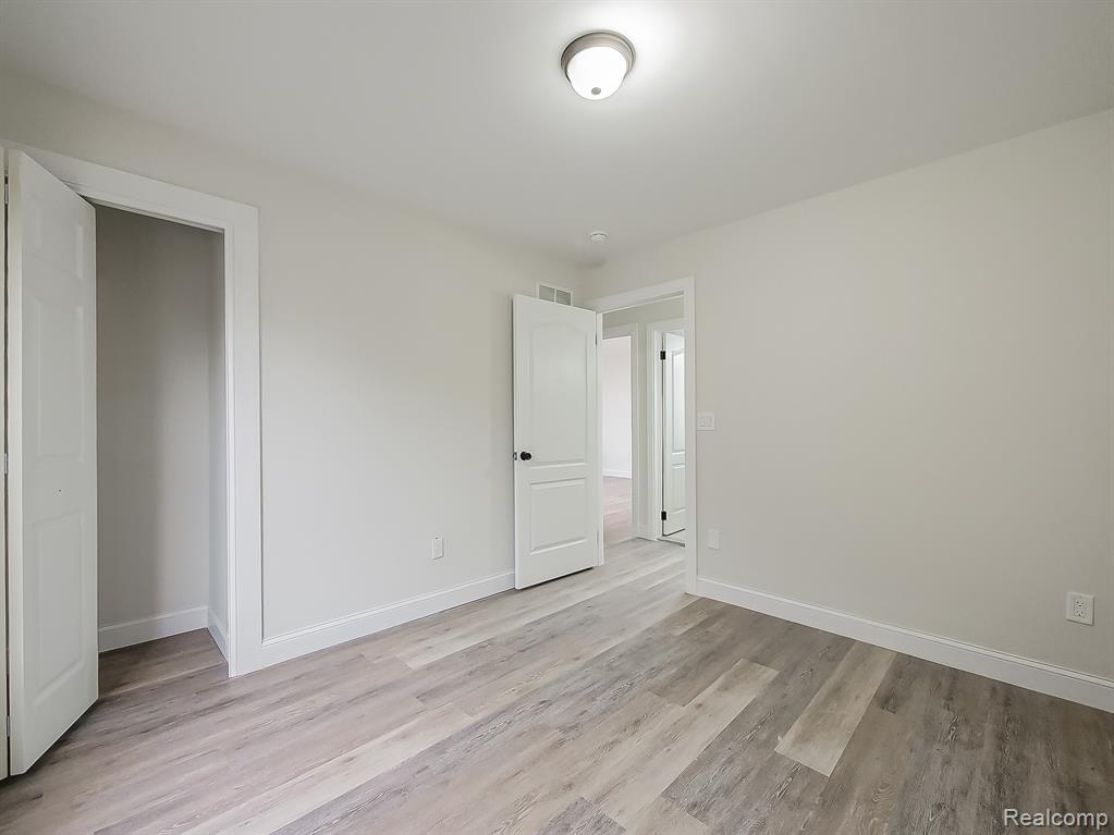 1730 E Woodruff Avenue, Hazel Park, MI 48030 — Photo 24
