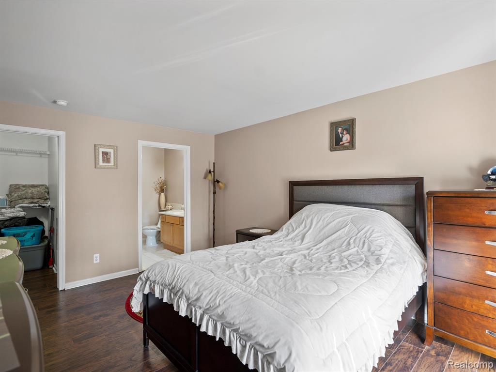 4043 BERKSHIRE Drive, Sterling Heights, MI 48314 — Photo 21