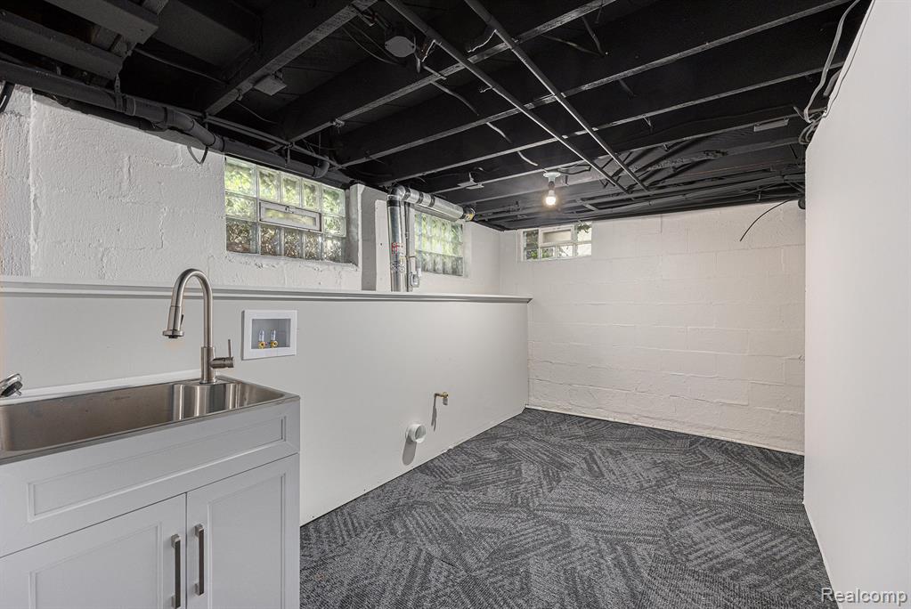 5294 E Atherton Road, Burton, MI 48519 — Photo 17