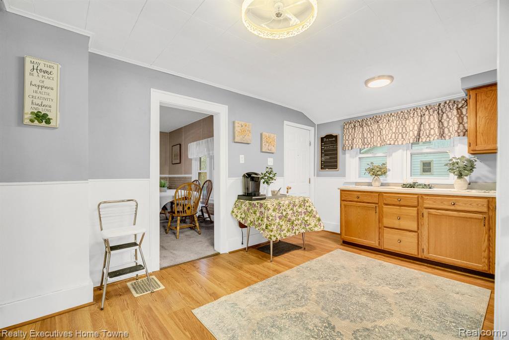 1830 Gillett Street, Port Huron, MI 48060 — Photo 16