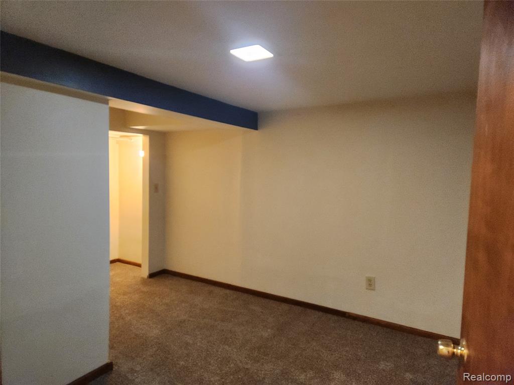 8463 Hillpoint Drive, Brighton, MI 48116 — Photo 14