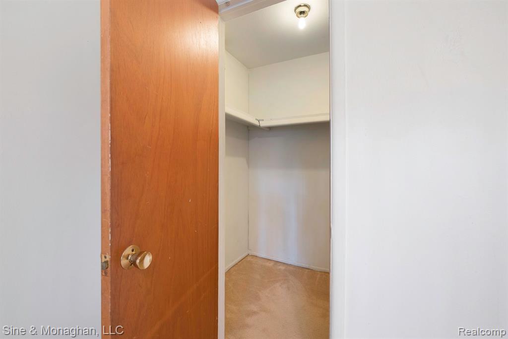 525 E WOODLAND ST APT B, Ferndale, MI 48220 — Photo 10