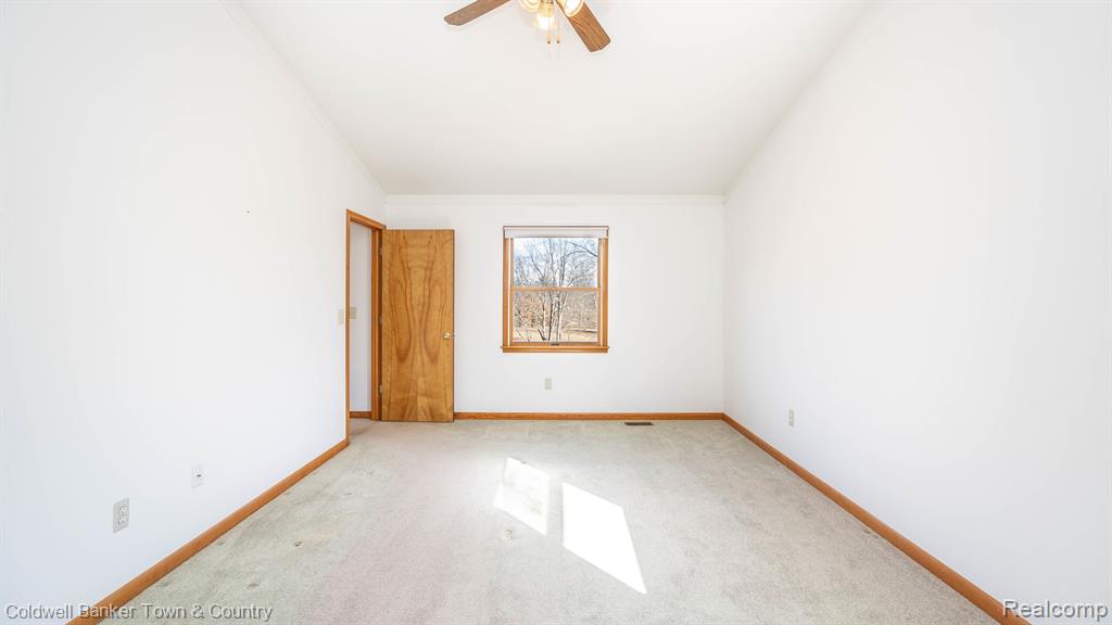 5427 OAK GROVE Road, Howell, MI 48855 — Photo 30