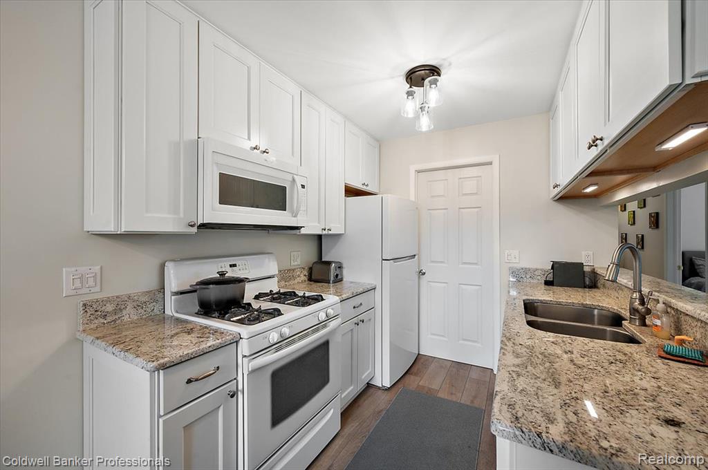 38167 Greenwood Street, Westland, MI — Photo 17
