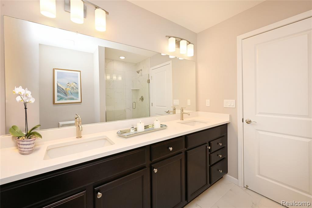 4861 Parkside Lane, Troy, MI 48085 — Photo 22