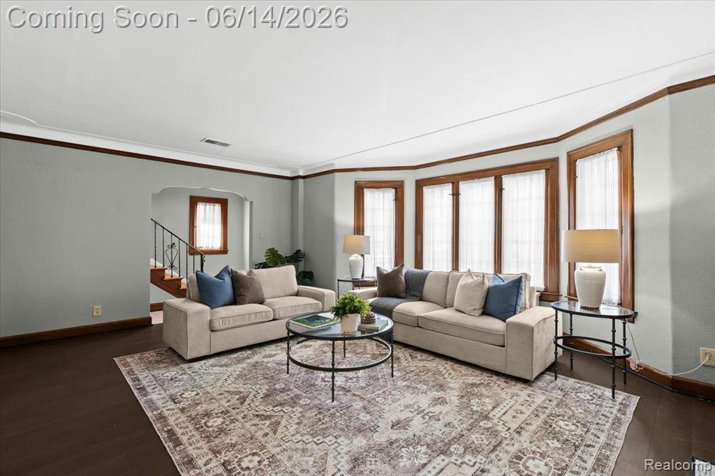 312 MCKINLEY Avenue, Grosse Pointe Farms, MI 48236 — Photo 4