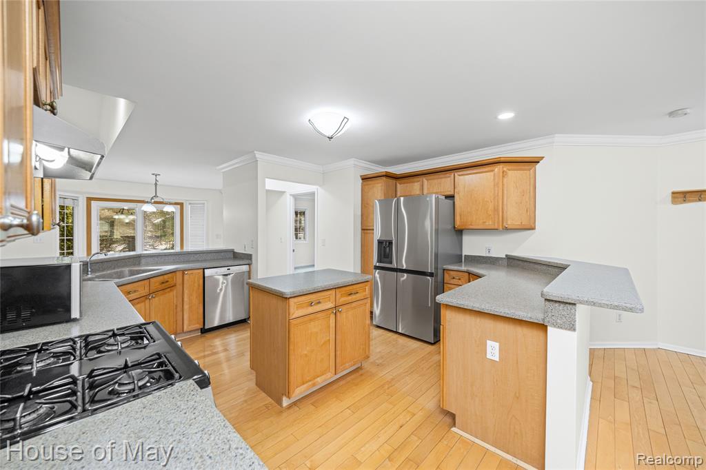 35260 Bradford Drive, New Baltimore, MI 48047 — Photo 14