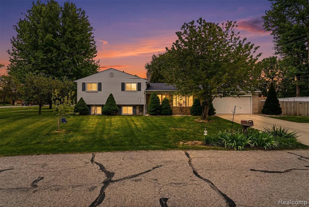 4821 Shelbyshire Drive, Utica, MI 48316 — front exterior