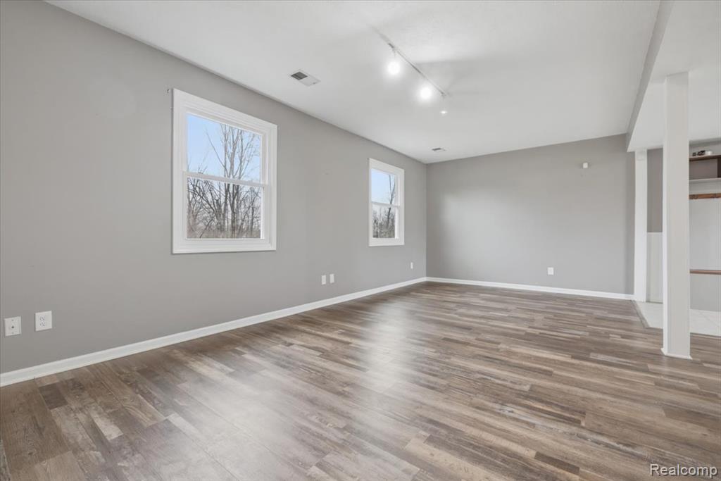 5647 Owosso Road, Fowlerville, MI 48836 — Photo 11