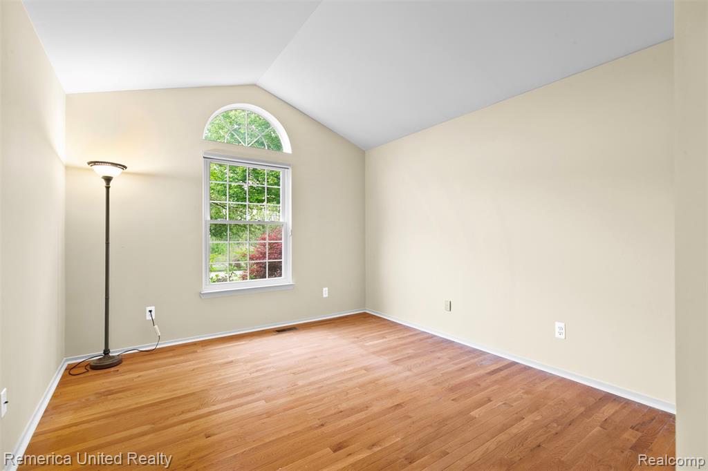 450 Berry Lake Drive, Commerce Twp, MI 48390 — Photo 16