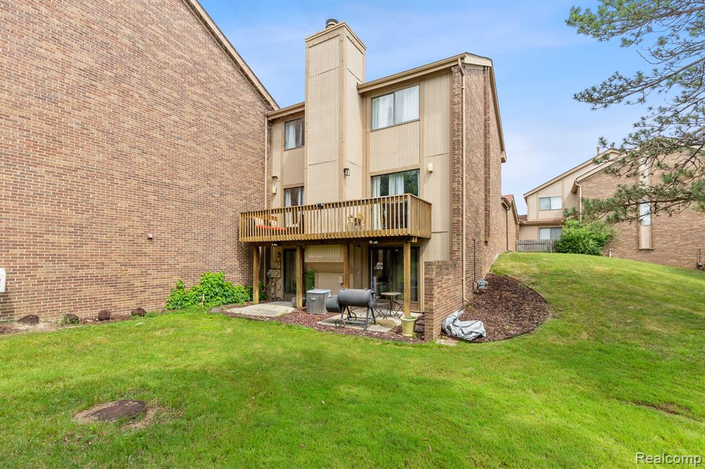 5305 Wright Way S, West Bloomfield, MI — Photo 40