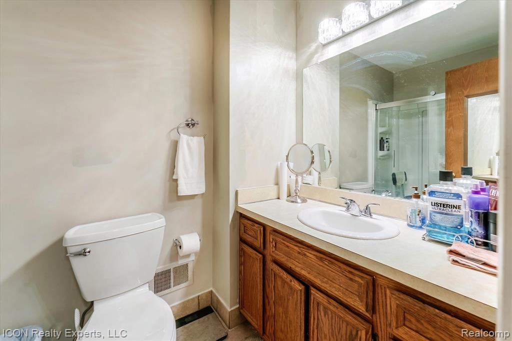 44215 Providence Drive, Clinton Twp, MI 48038 — Photo 25