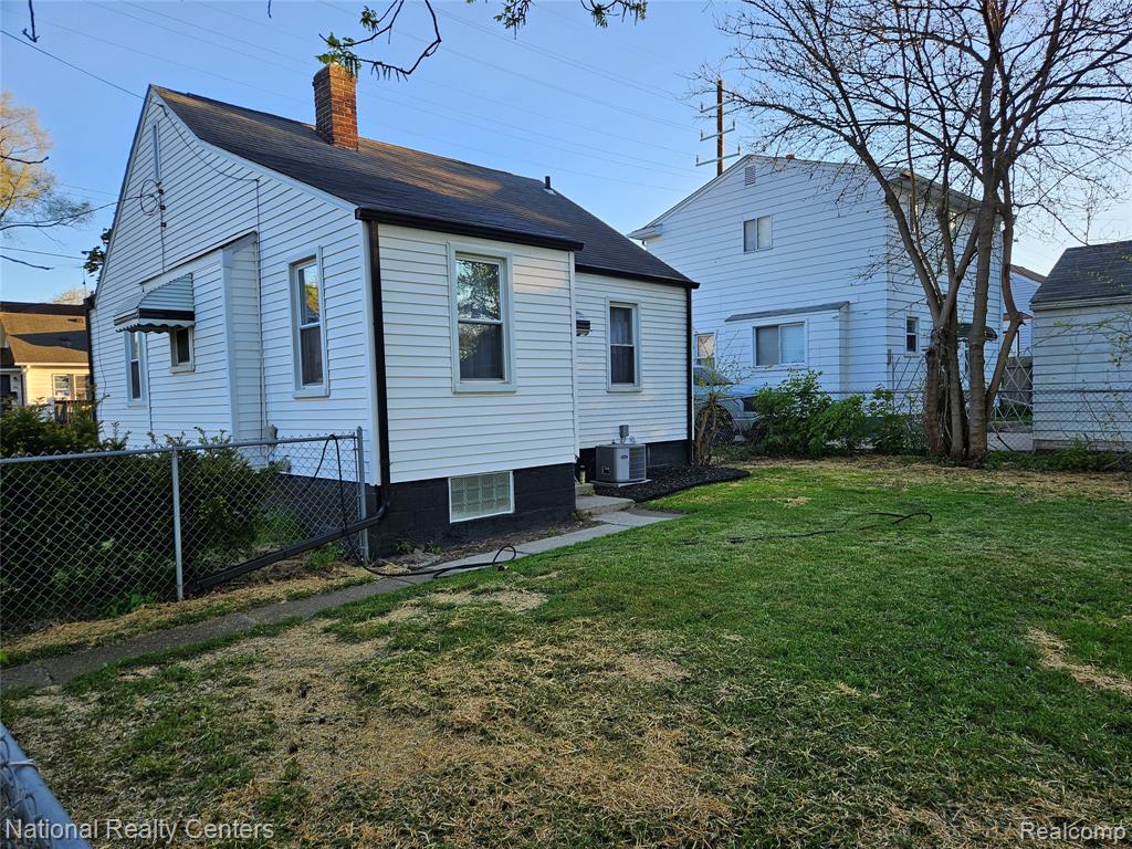 317 Michigan Avenue, Pontiac, MI 48342 — Photo 4