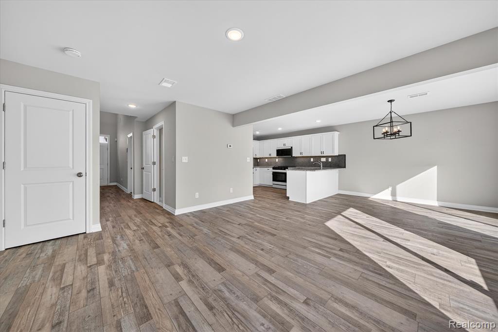 31005 Gregory Street, Grand Blanc, MI 48439 — Photo 10