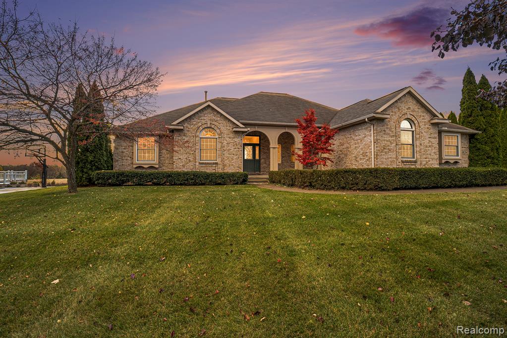 4382 Oak Tree Court, Fenton, MI 48430 — Photo 2