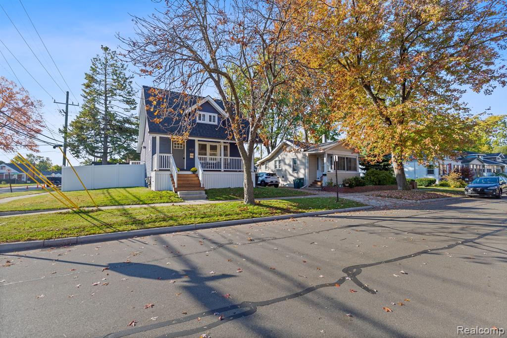 470 E TROY Street, Ferndale, MI 48220 — Photo 27