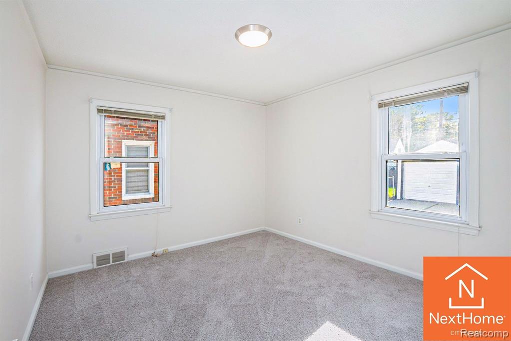 6553 ORCHARD Avenue, Dearborn, MI 48126 — Photo 10