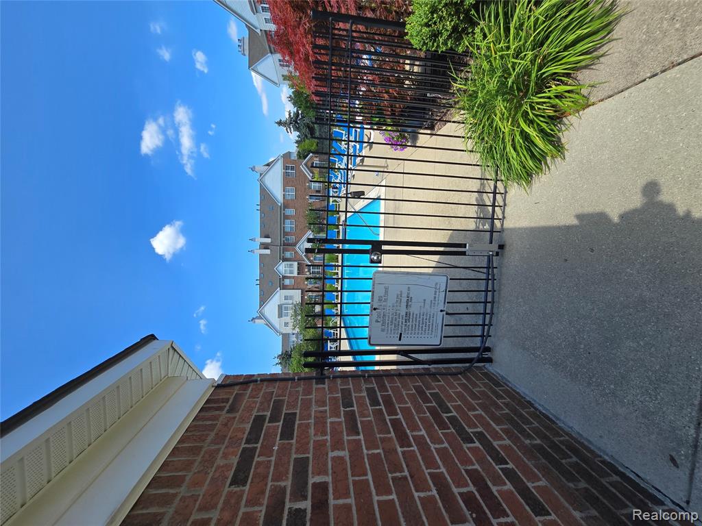 1655 Campau Farms Circle, 25, Detroit, MI 48207 — Photo 8