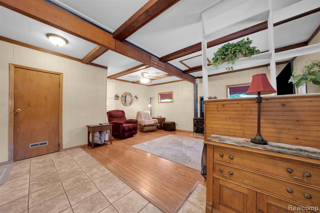 957 Miller Road N, Lake Orion, MI 48362 — Photo 6