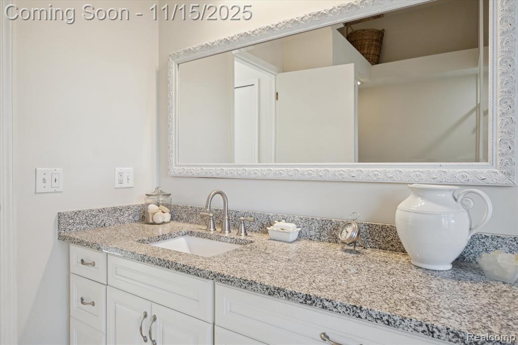 909 Tartan Trail, Bloomfield Hills, MI 48304 — Photo 21