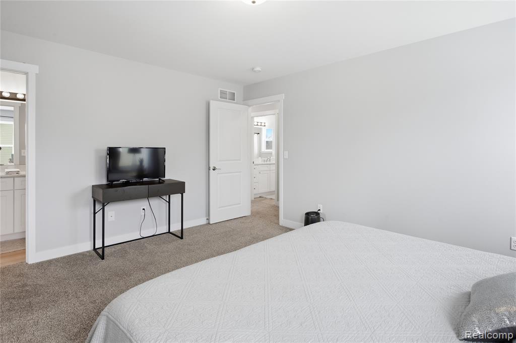 6275 Summerbrooke Circle, Fowlerville, MI 48836 — Photo 16