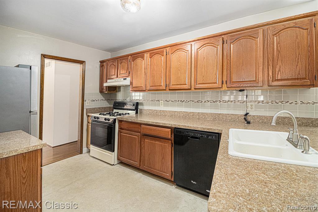 43625 Westminister Way, Canton, MI 48187 — Photo 6