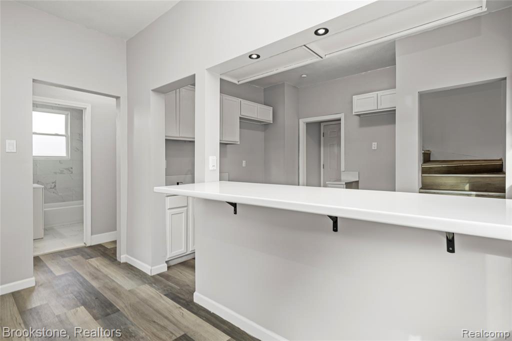 4888 Maxwell Street, Detroit, MI 48214 — Photo 12