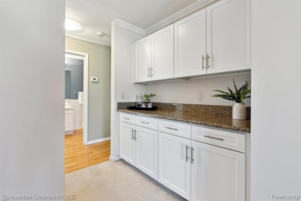 40611 PAISLEY Circle, Novi, MI 48377 — Photo 24