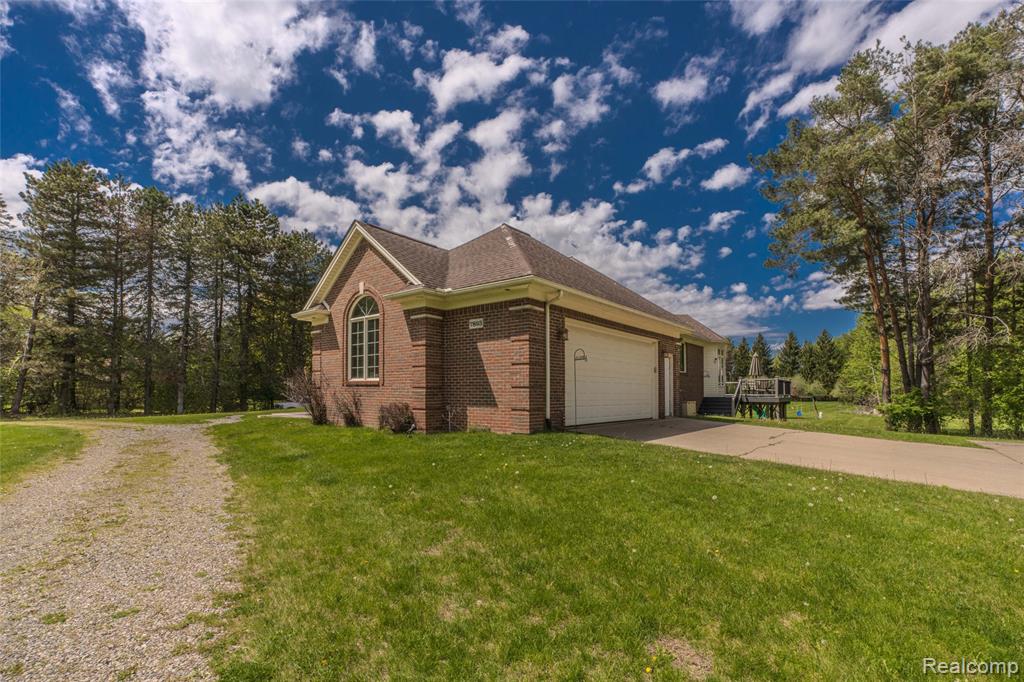 7893 Lantern Drive, Almont, MI 48003 — Photo 7