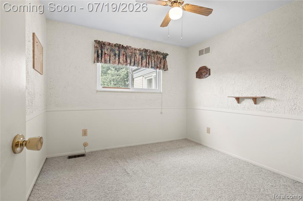 24208 Cambridge Street, Trenton, MI 48183 — Photo 12