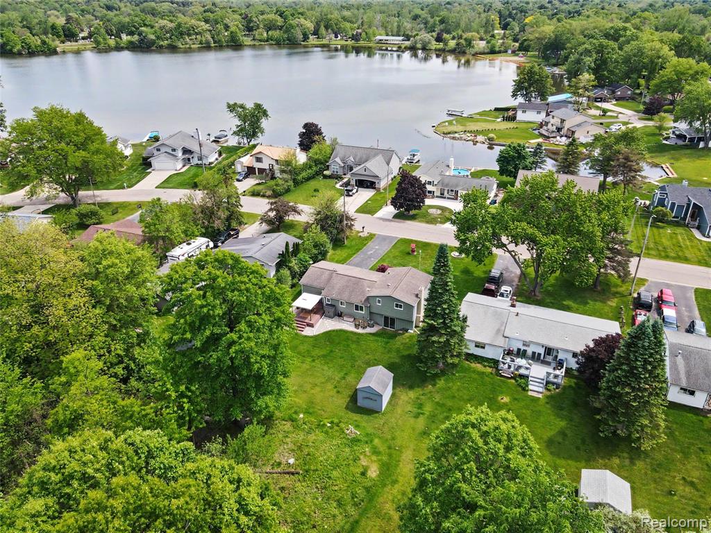 829 Holly Bush Drive, Holly, MI 48442 — Photo 22