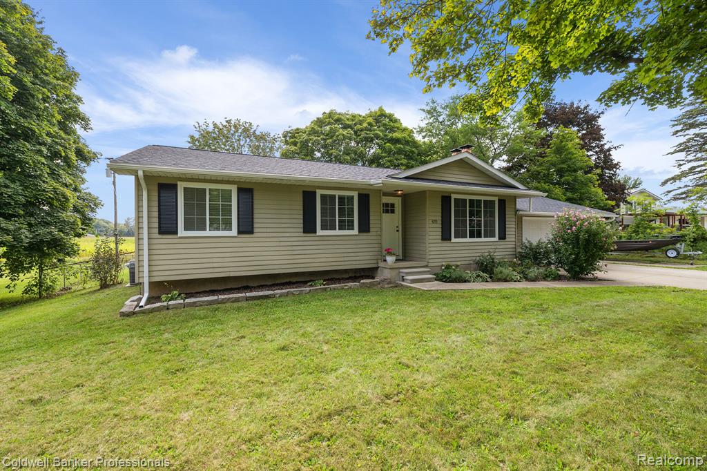 4293 LAPEER Street, Columbiaville, MI 48421 — Photo 4