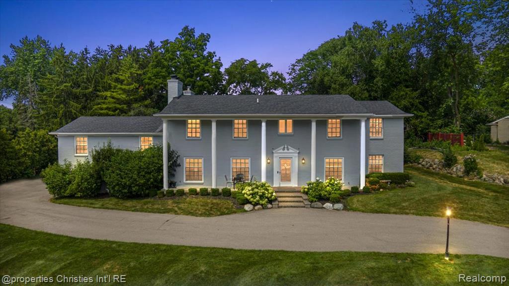 3060 Chickering Lane, Bloomfield Hills, MI 48302 — Photo 2