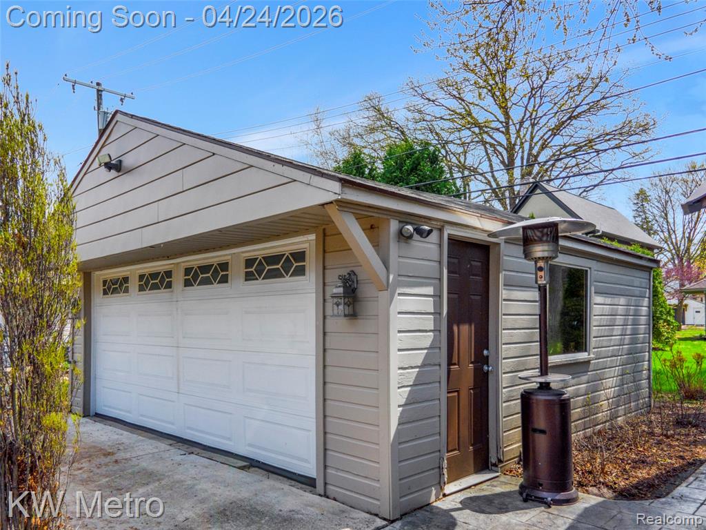 12721 Lincoln Drive, Huntington Woods, MI — Photo 36