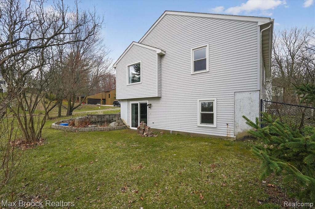 5001 Sylvanview Drive, Clarkston, MI 48348 — Photo 45