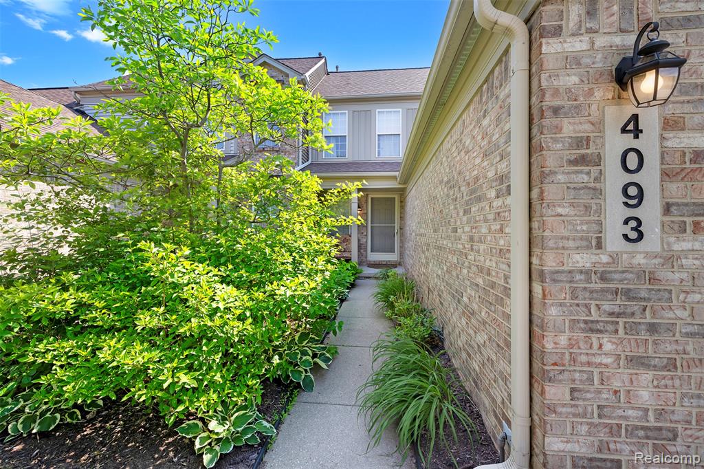 4093 Hunters Circle E, Canton, MI 48188 — Photo 31