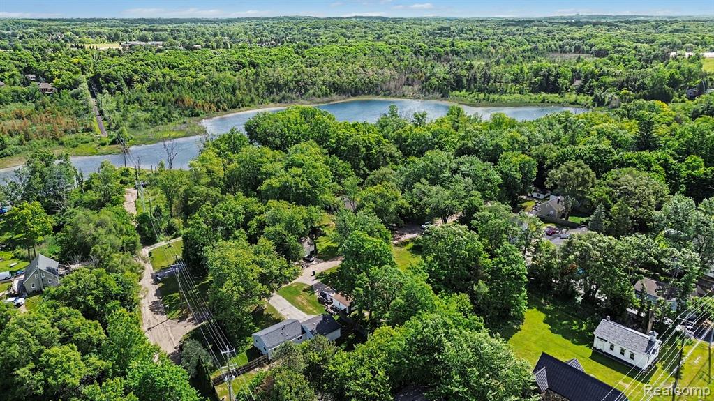 9315 Hillcrest Road, Clarkston, MI 48348 — Photo 29