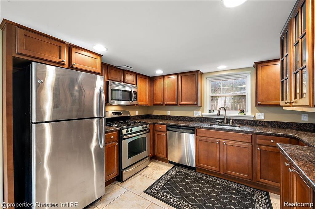 11346 E Shore Drive, Whitmore Lake, MI 48189 — Photo 23